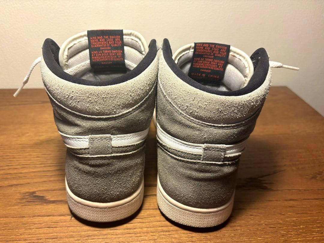 NIKE AIR ジョーダン1 Retro High OG スモーキーグレー