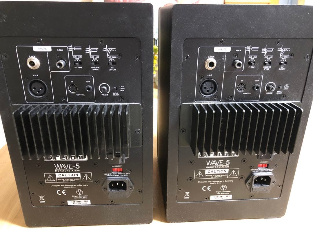 Reloop WAVE-5 パワードスピーカー
