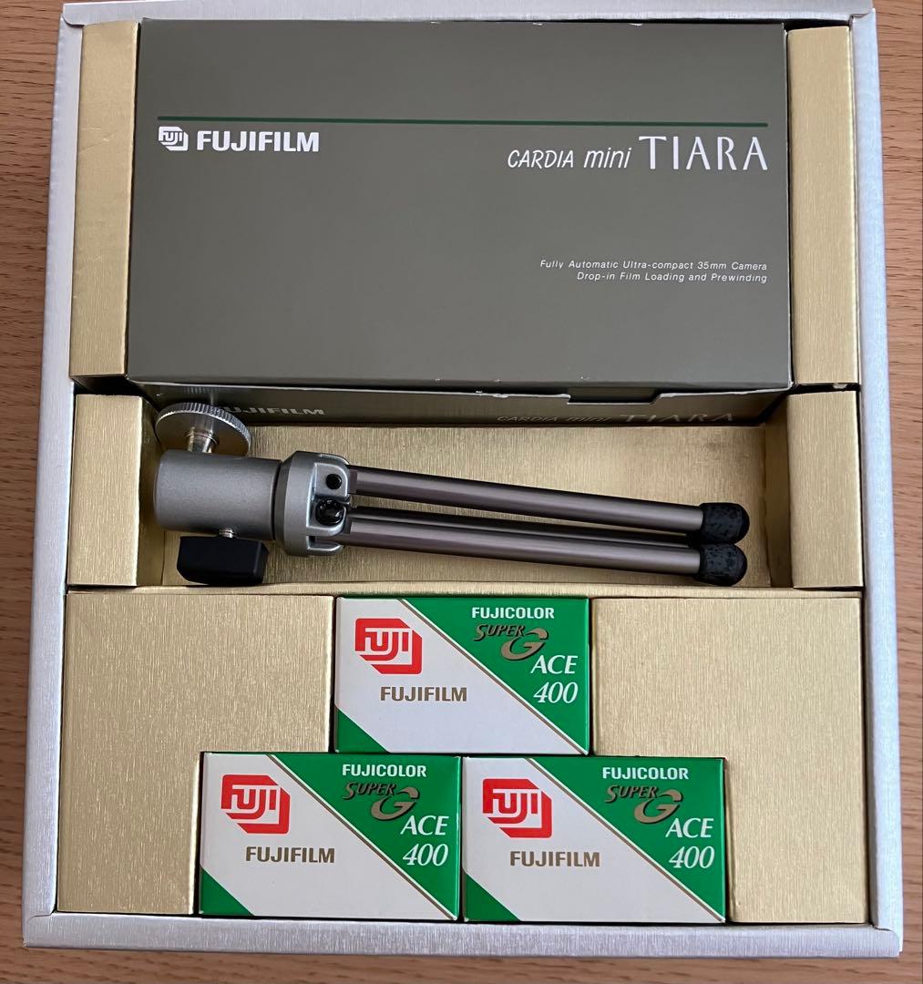[未使用 ]フジフイルム CARDIA mini TIARA 三脚 フイルム付