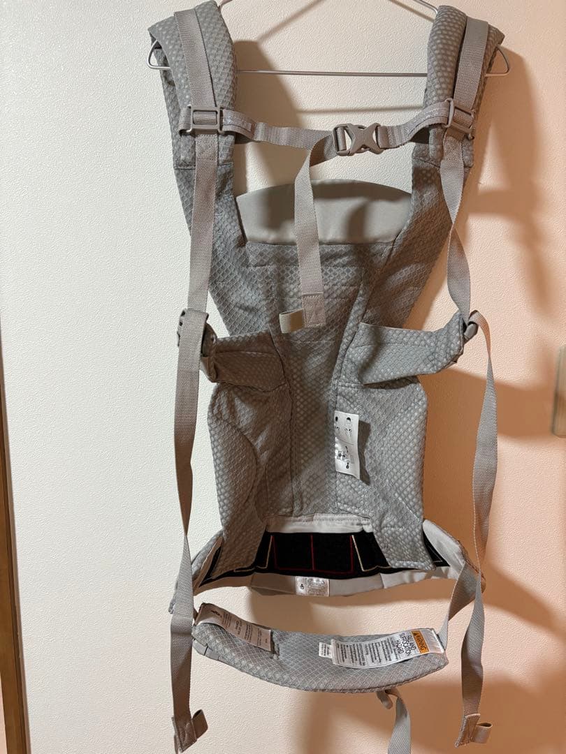 ergobaby 抱っこ紐 グレー【新品同様】1度のみ使用