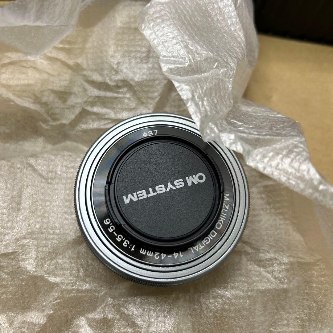 デジタルカメラ OLYMPUS PEN E-P7 14-42mm EZ