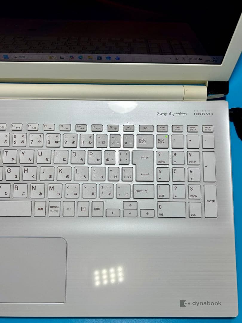 東芝 dynabook T75/FWS i7 8550U SSD2TB 32GB