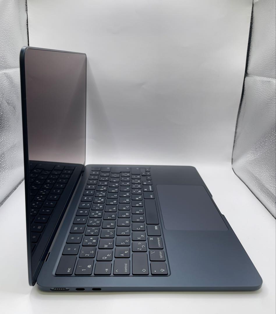 MacBook Air 2022 M2 ( 24GB /1 TB ) 中古品