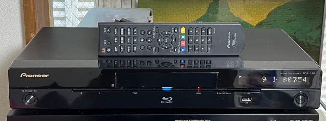 Pioneer　ブルーレイプレーヤー　BDP-300　中古本体とリモコンです。