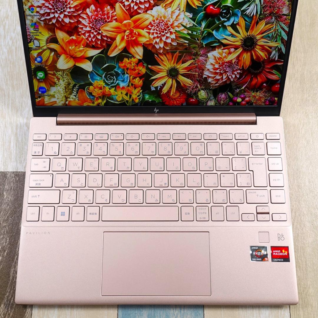 極美品の２０２３年製✨✨６コア１２スレッドのＲｙｚｅｎ５に超高速大容量ＳＳＤ搭載