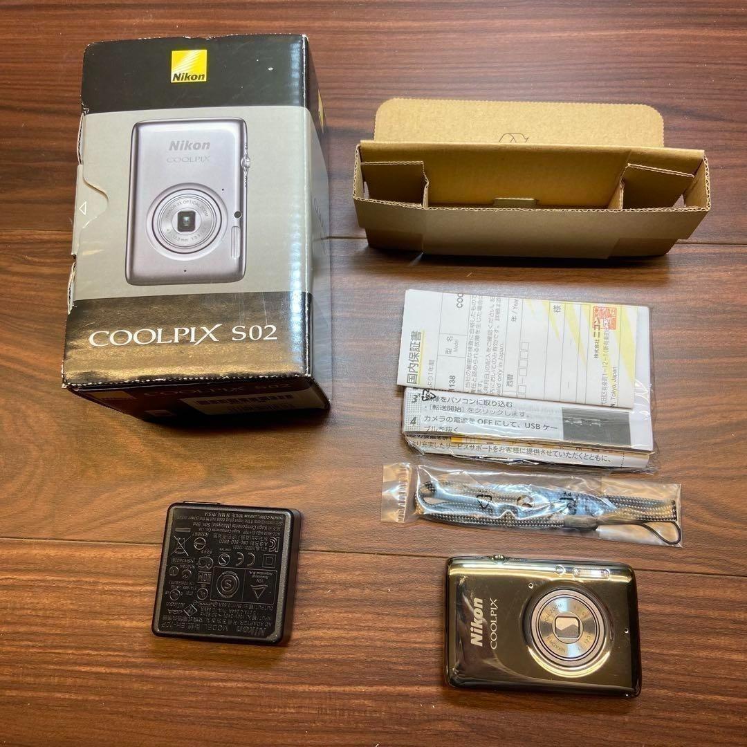 Nikon coolpix S02 ミラーシルバー デジカメ 2723
