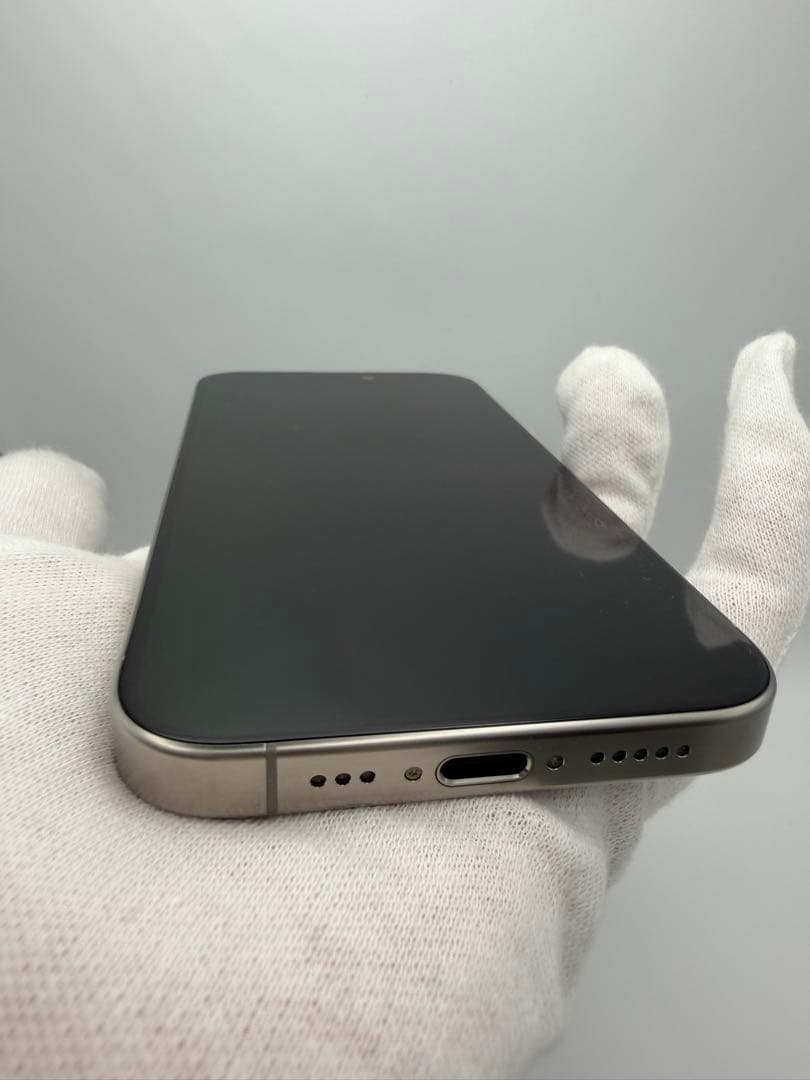 【極美品】iPhone16 Pro 1TB デザートチタニウムSIMフリー