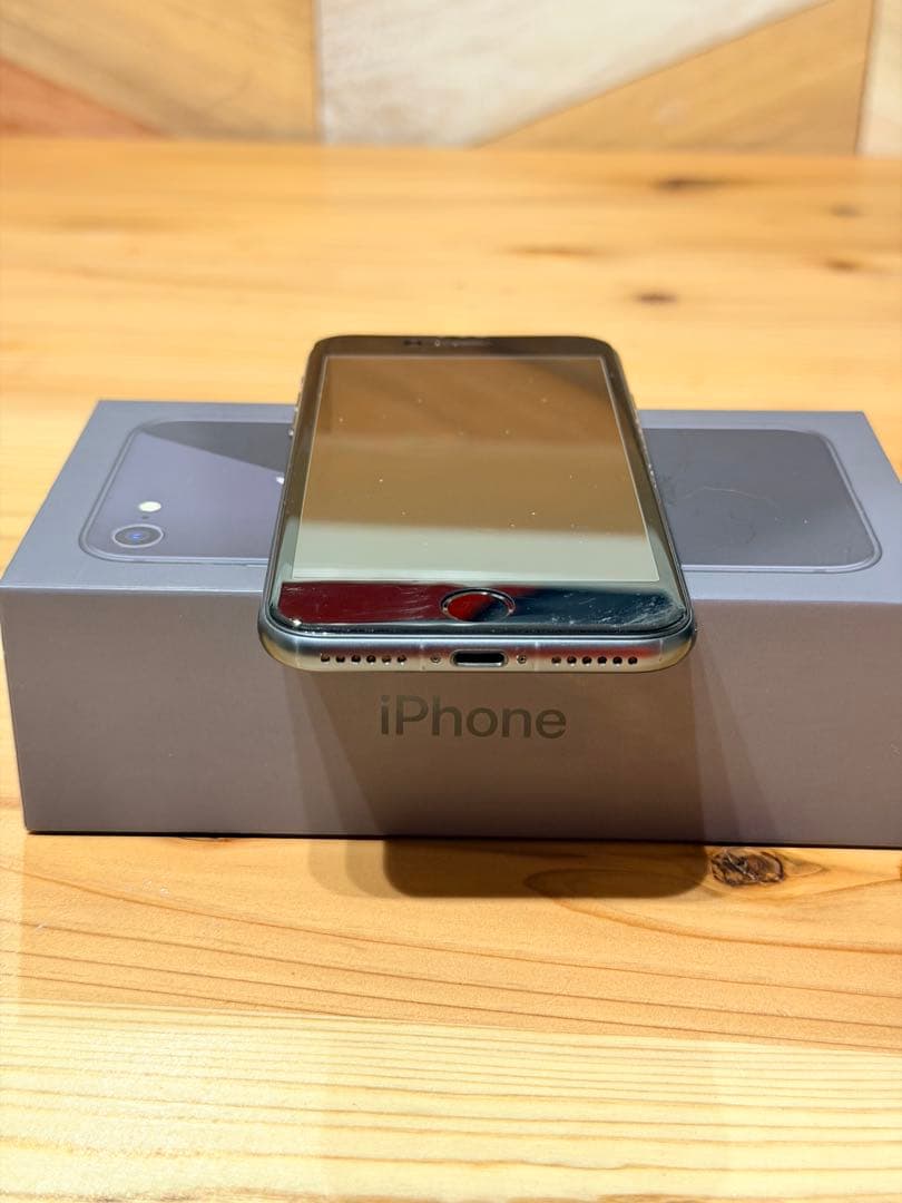 Apple iPhone 8 64GB スペースグレイ 箱付き