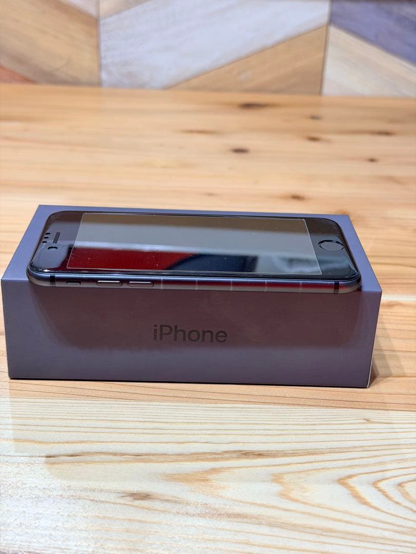 Apple iPhone 8 64GB スペースグレイ 箱付き