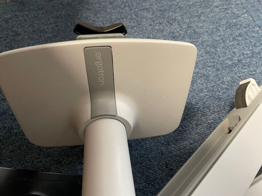 ergotron モニターアーム ホワイト