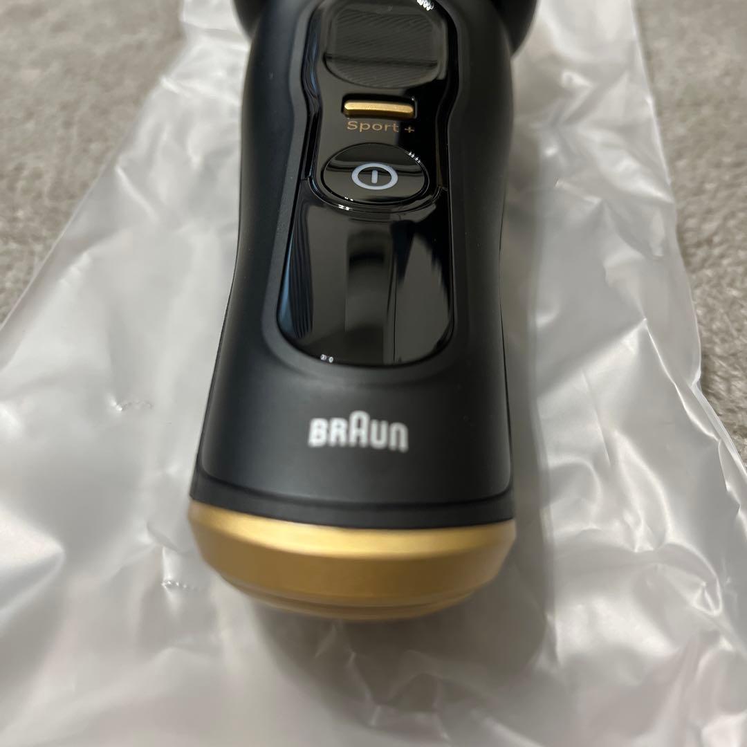 BRAUN series 9 Sport+ 洗浄機付