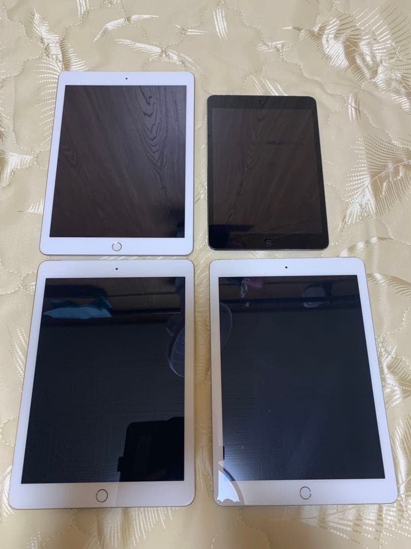 森*店様 動作未確認　iPad本体 A1490 A1823