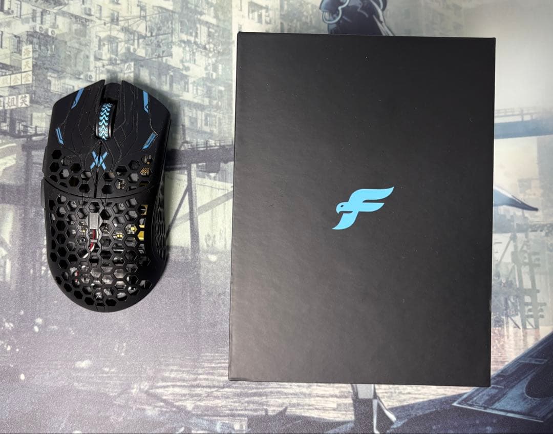 Finalmouse Ultralight X Phantom Lion (Ｍ)