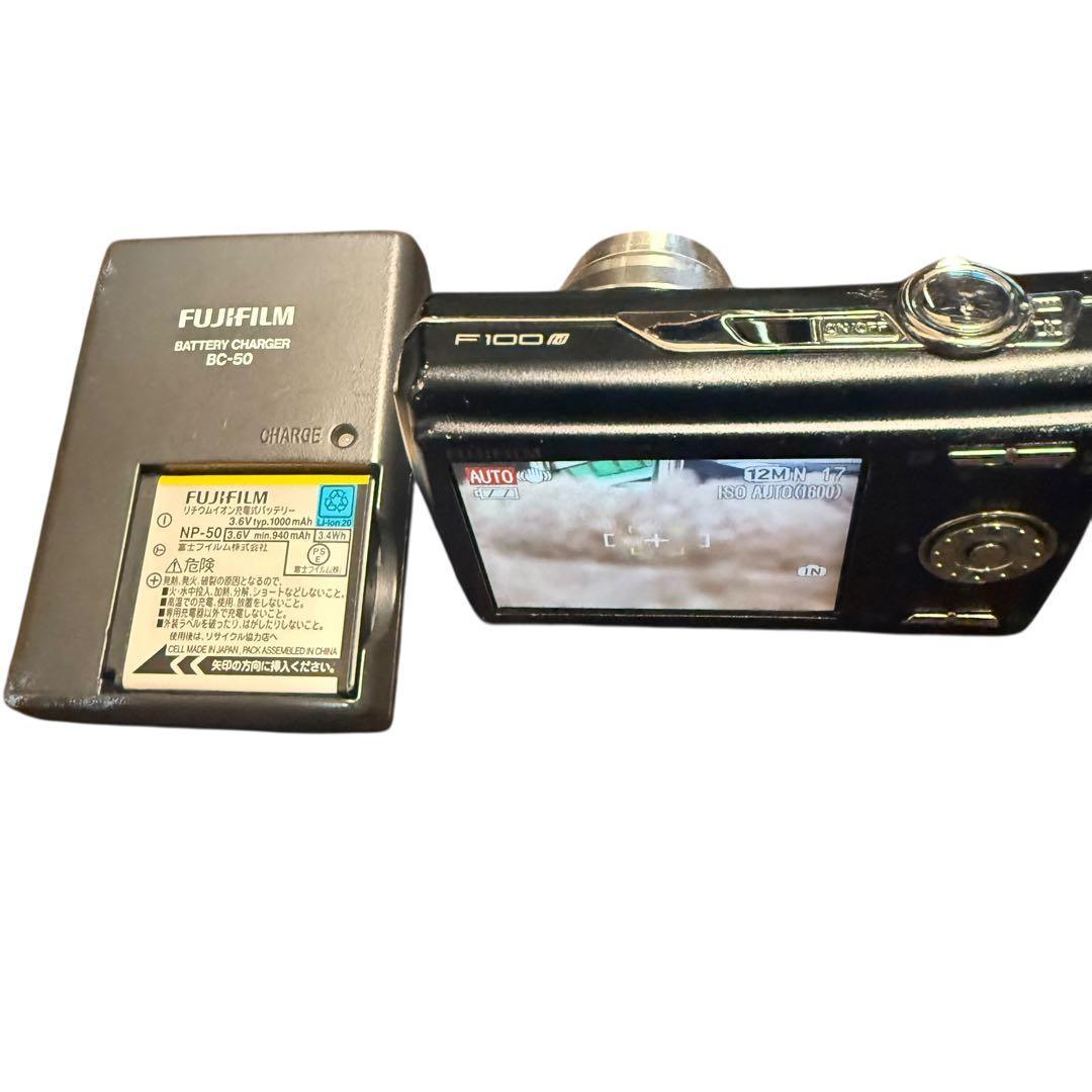 ★FUJIFILM 富士フイルム FinePix F100fdデジタルカメラ