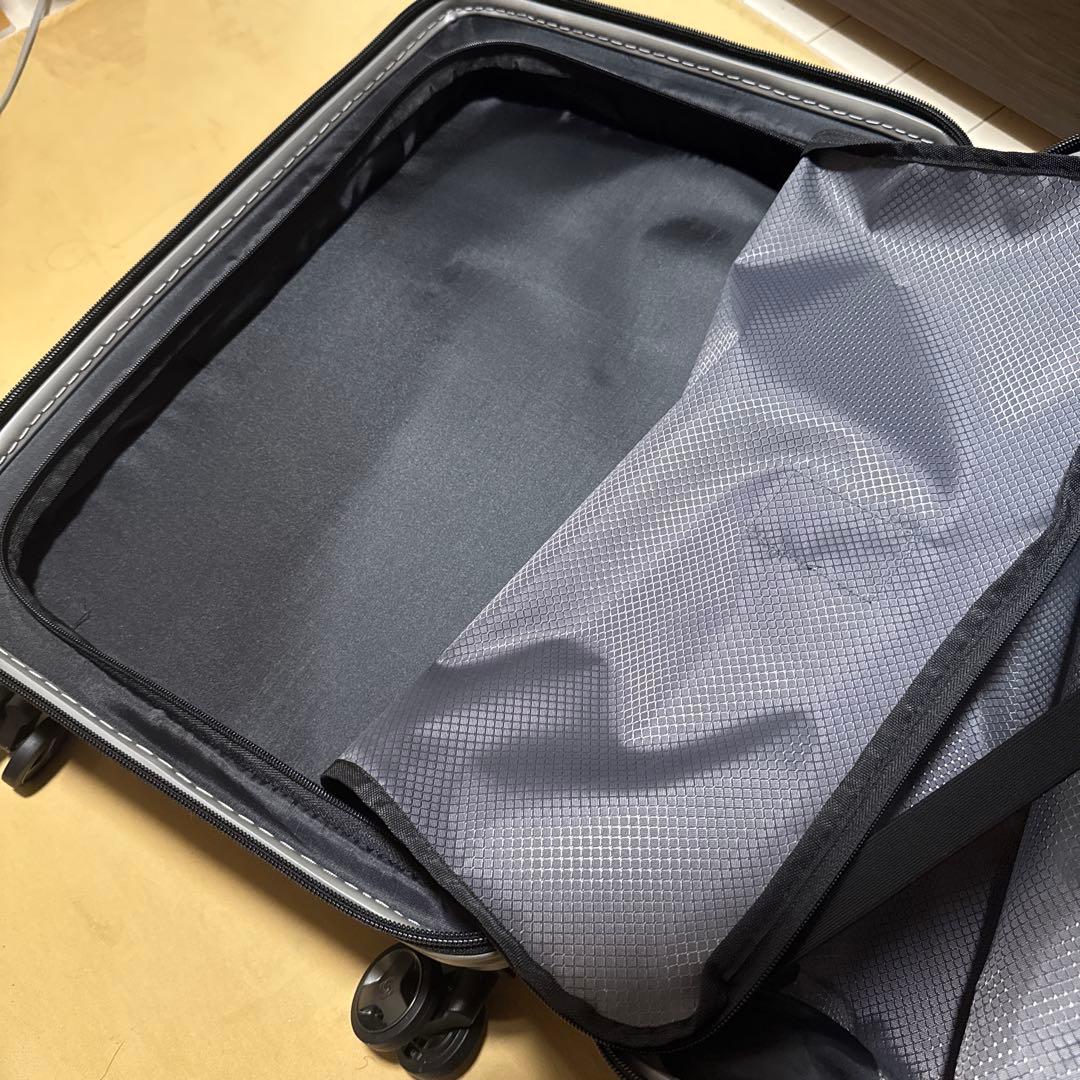 [サムソナイト] キャリーケース EVOA スピナー55 機内持ち込み可