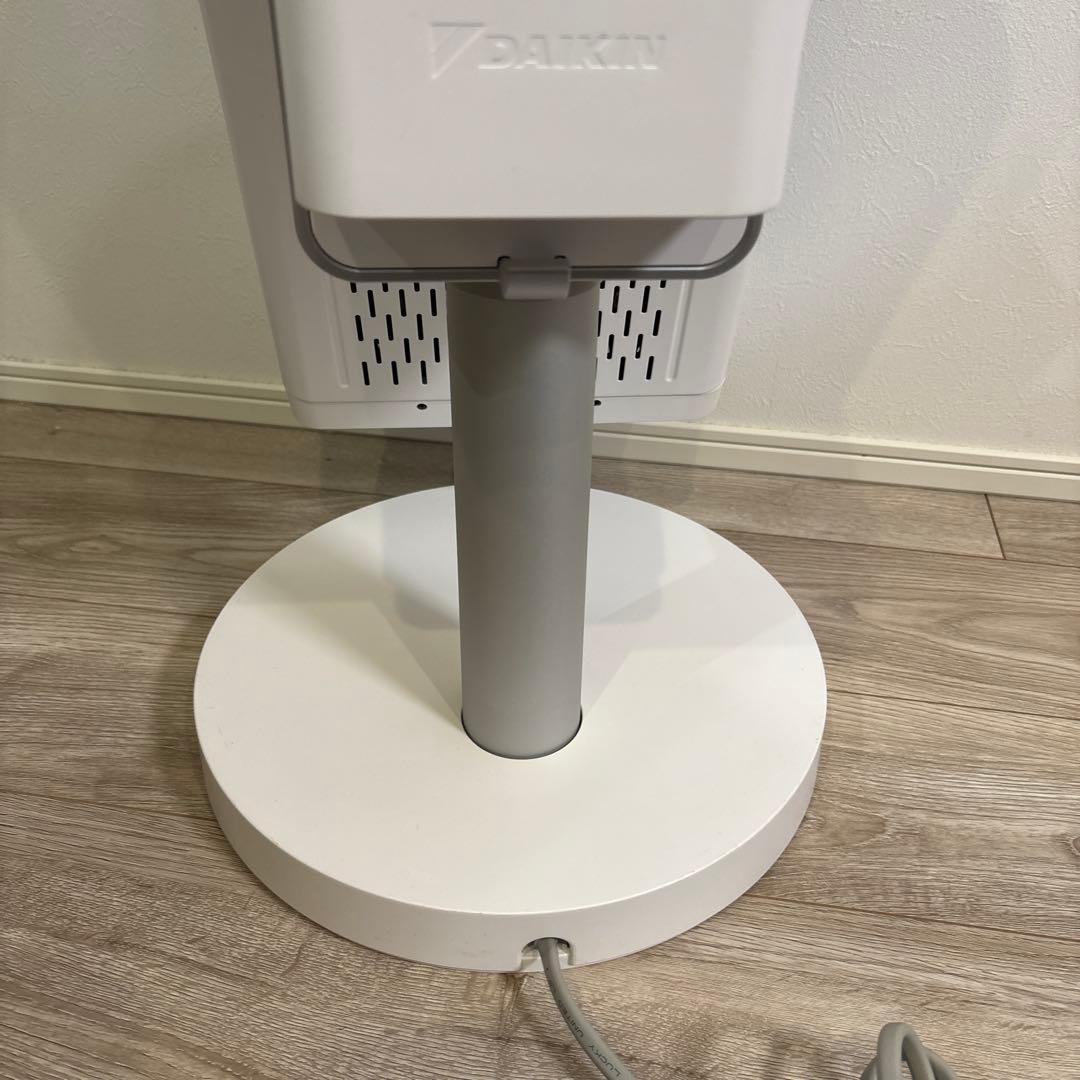 ダイキン 遠赤外線暖房 セラムヒート ERFT11ZS-W 2022年製