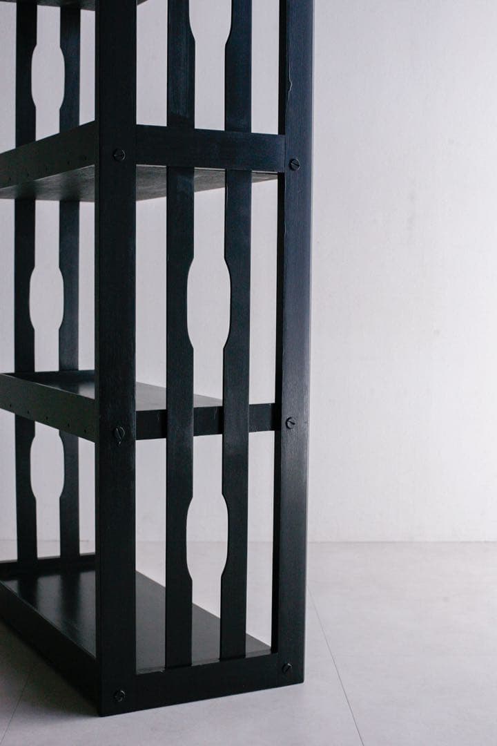 黒塗り　本棚　収納棚　飾り棚　ブックシェルフ　キャビネット　アンティーク　古家具