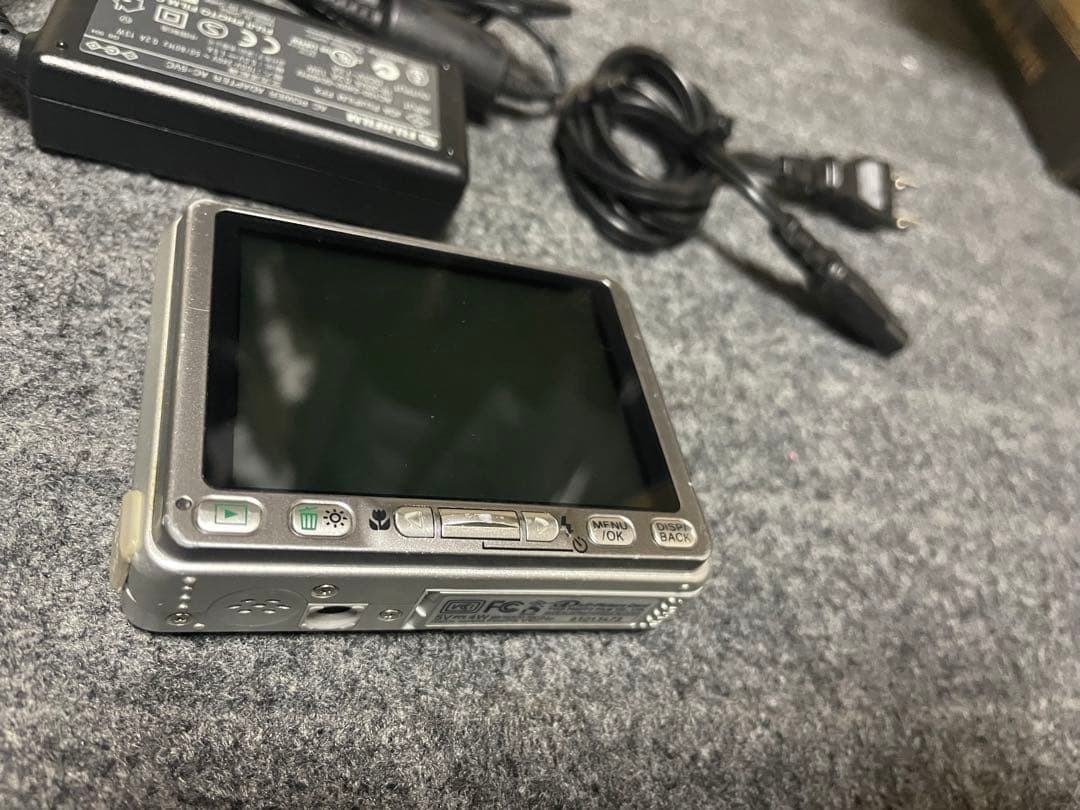 【動作確認済】FUJIFILM FinePix V10