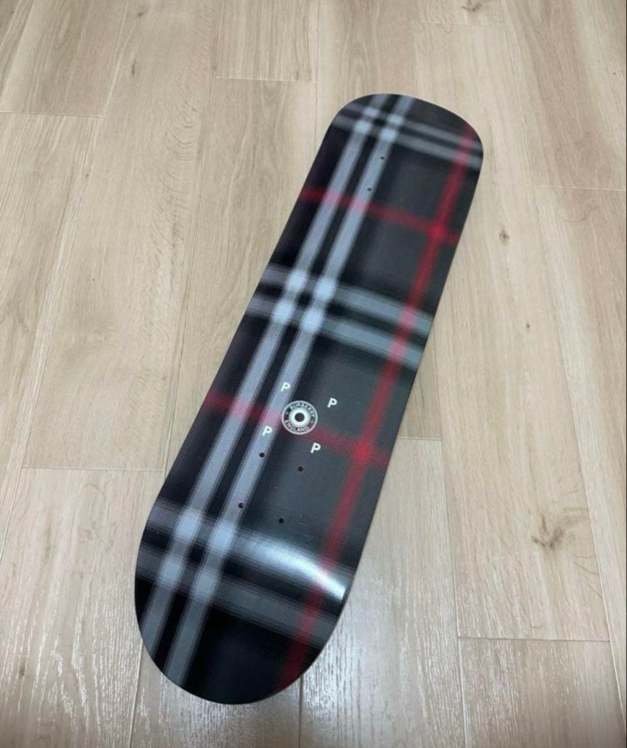 スケートボード Burberry Pop Trading Company