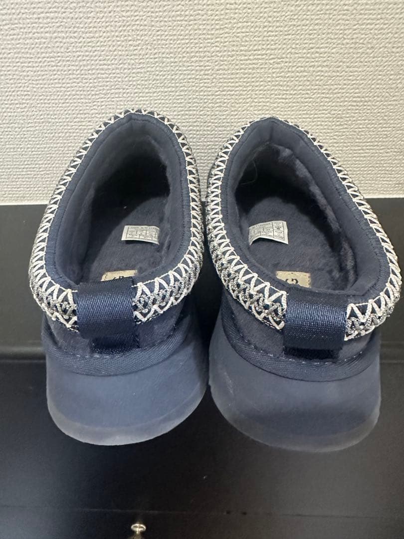 めたもる UGG タスマン ネイビー スリッポンブーツ 24cm 即日発送