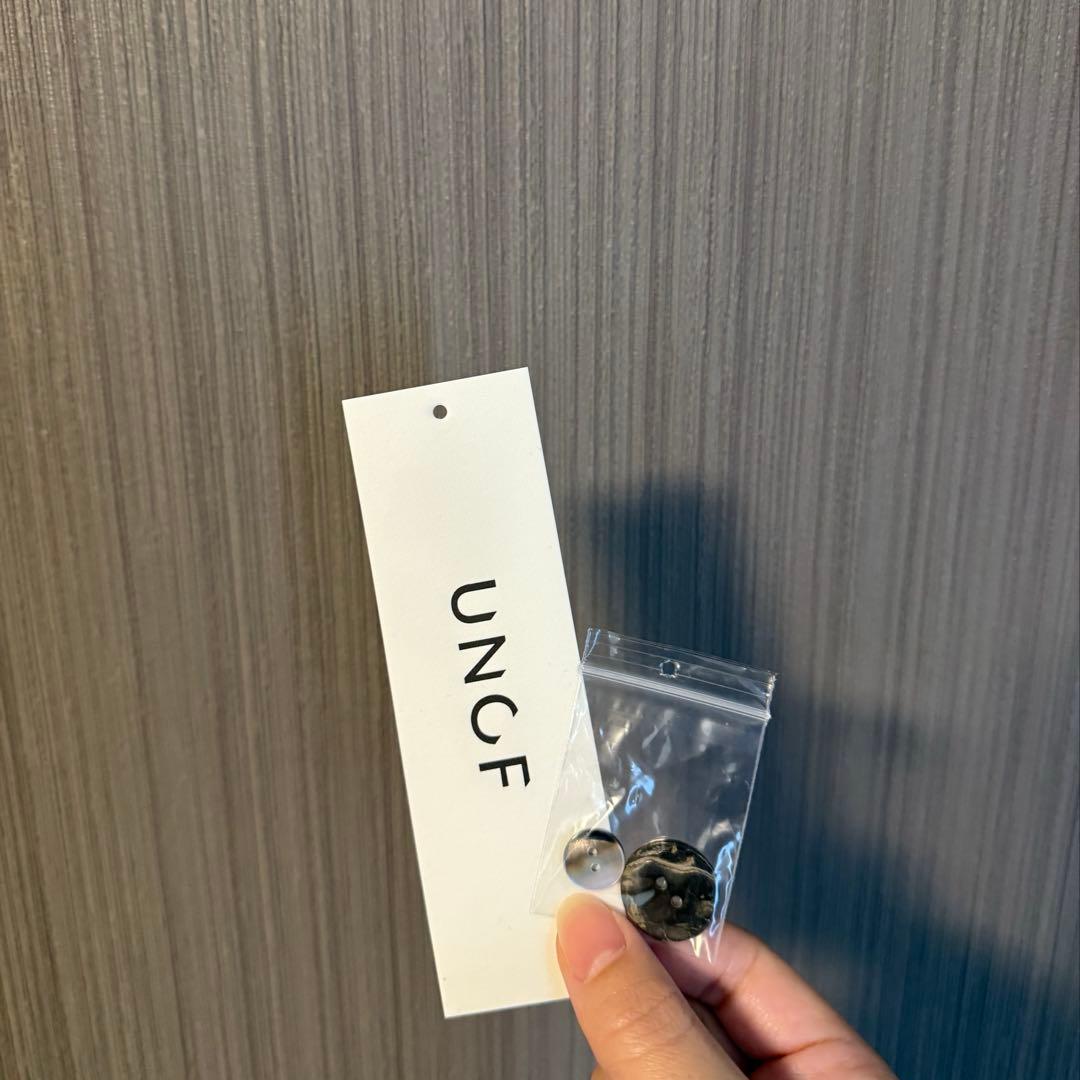 UNOF 新品未使用品　ニット