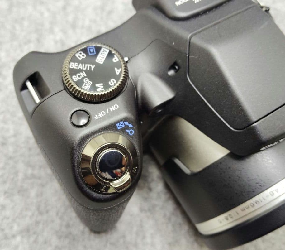 デジタルカメラ OLYMPUS CAMEDIA SP-590UZ