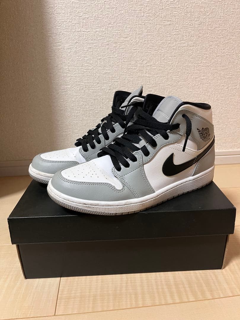 NIKE Air Jordan1 MID グレー