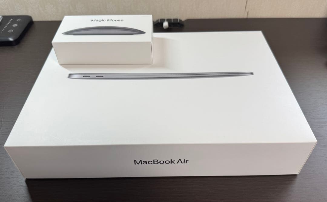 【美品】Apple MacBook Air + Magic Mouse