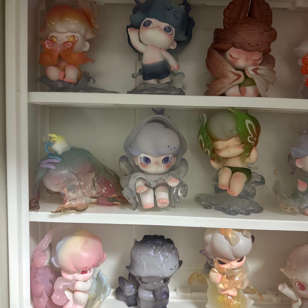 本日限定価格！ポップマートDIMOO フィギュア　コンプリート　カードあり