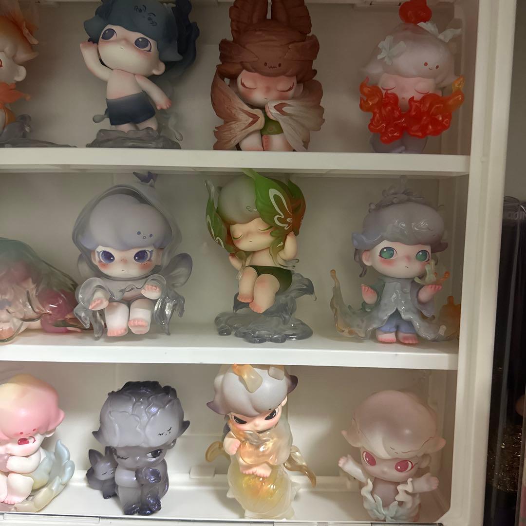 本日限定価格！ポップマートDIMOO フィギュア　コンプリート　カードあり