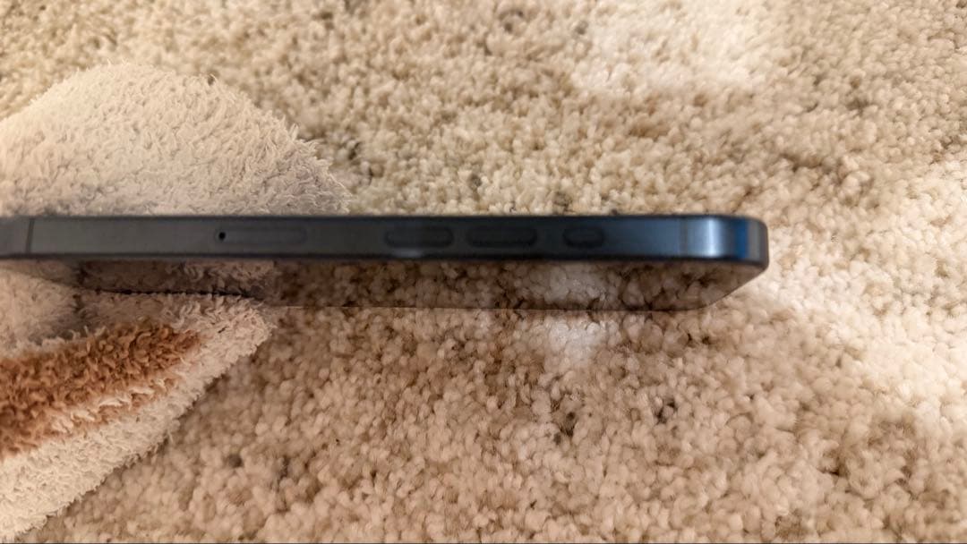 スマートフォン本体 Apple iPhone 15 pro 256gb