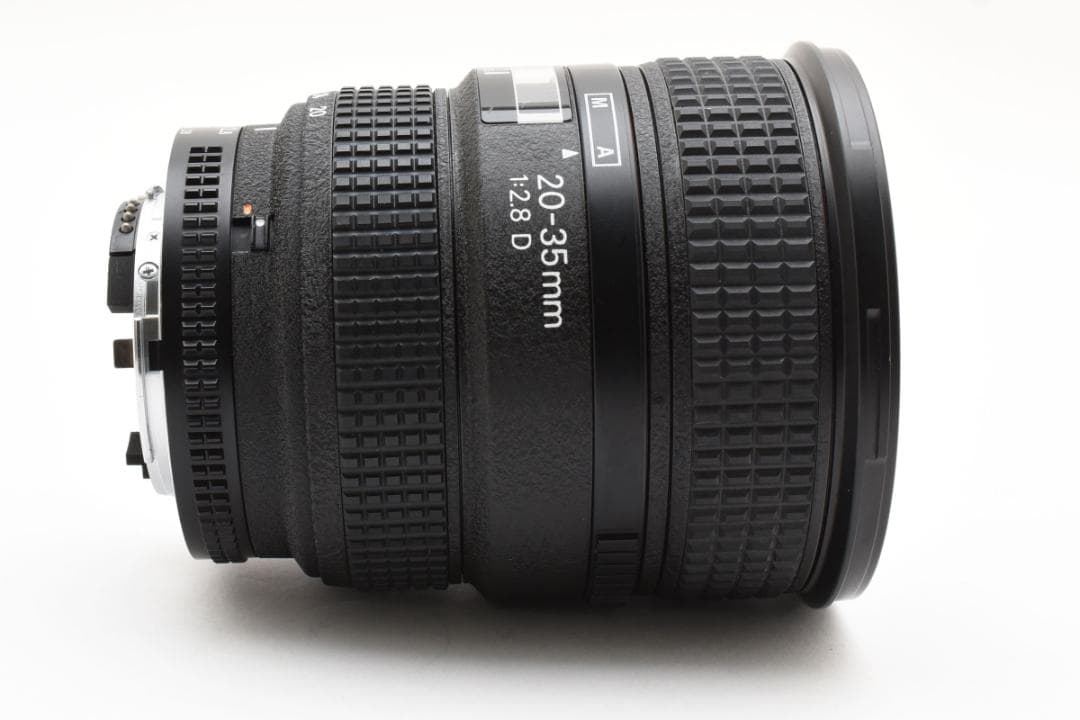 ニコン AF NIKKOR 20-35mm F2.8 D