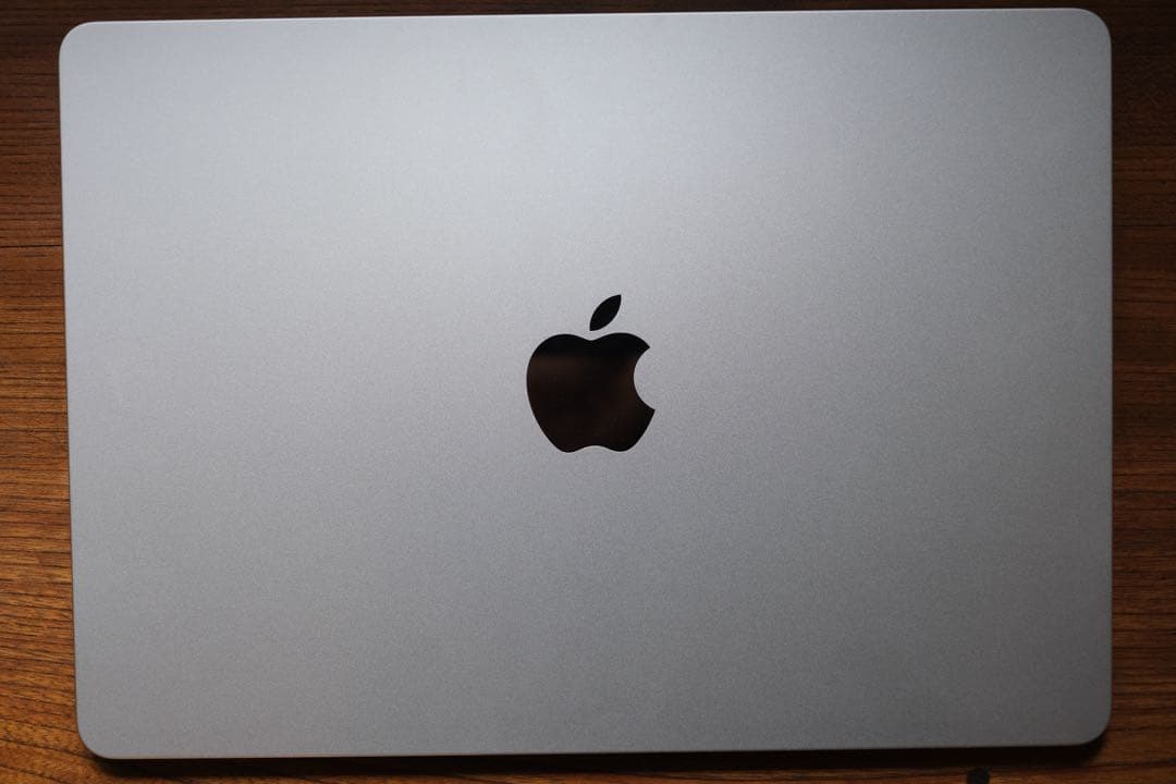 MacBook Air M2 13.6 512GB 美品 充電3回