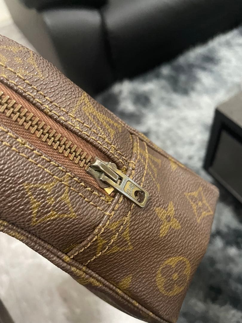 ✨LOUIS VUITTON モノグラム トゥルーストワレット28 M47522