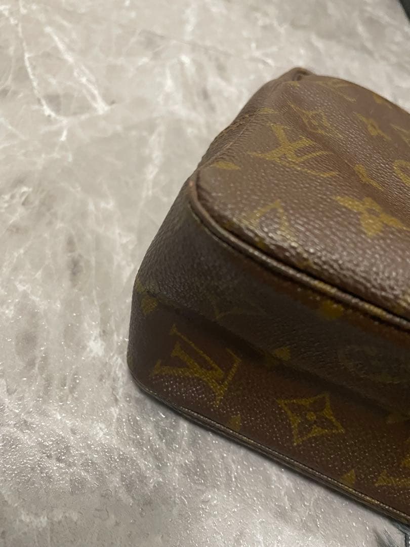 ✨LOUIS VUITTON モノグラム トゥルーストワレット28 M47522