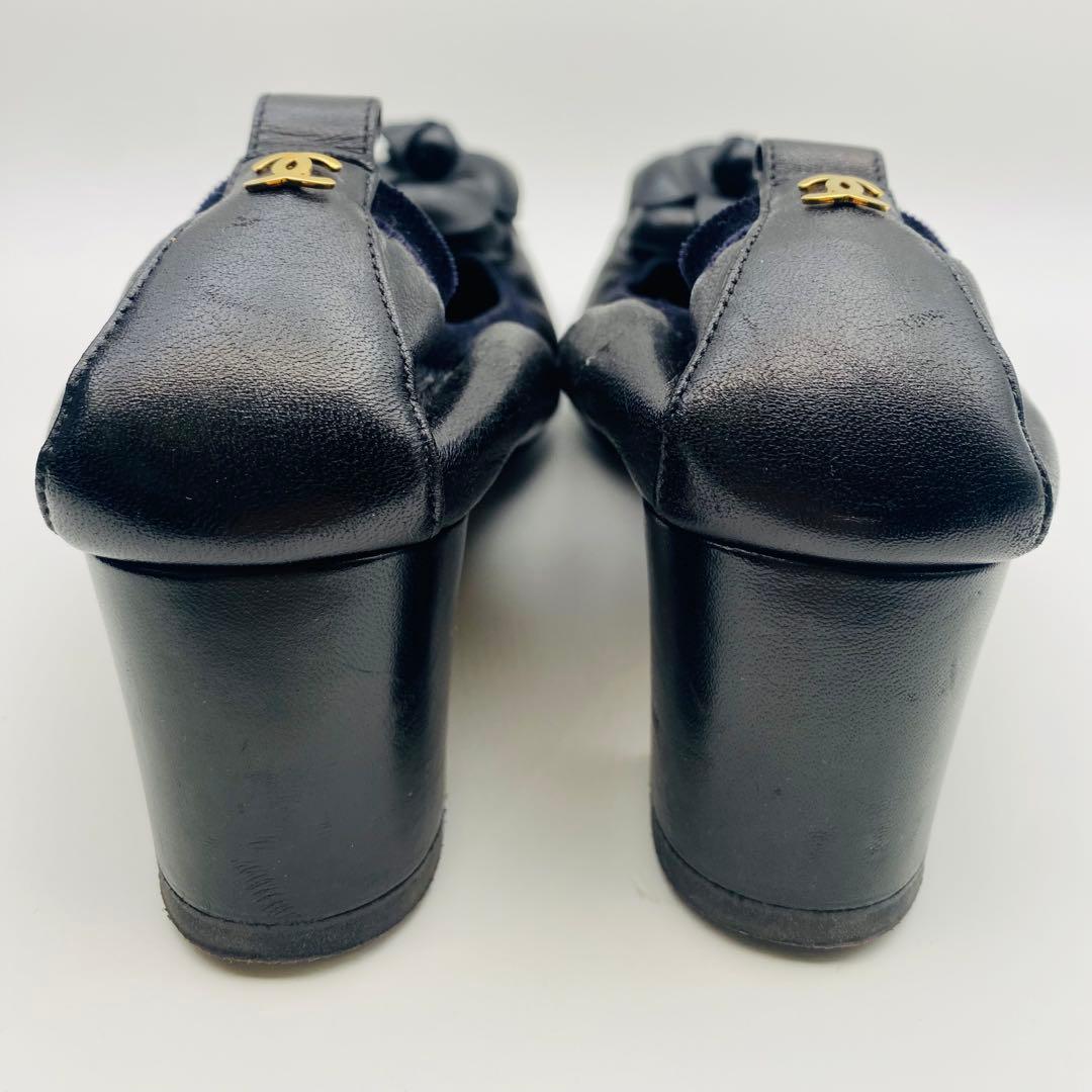 CHANEL ブラック フラワーモチーフ フラットシューズ