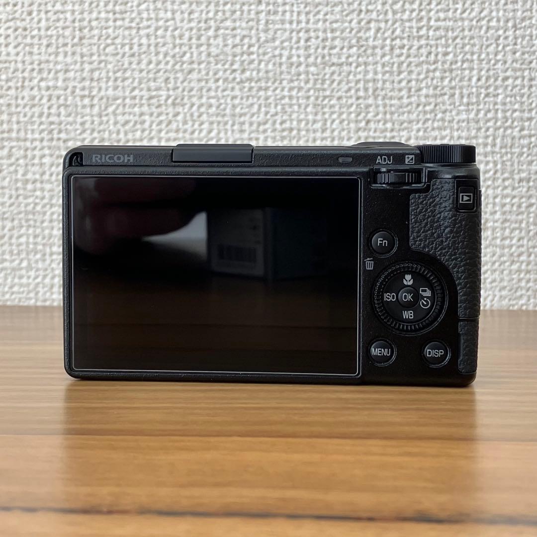 ショット数100以下！RICOH GRIIIx
