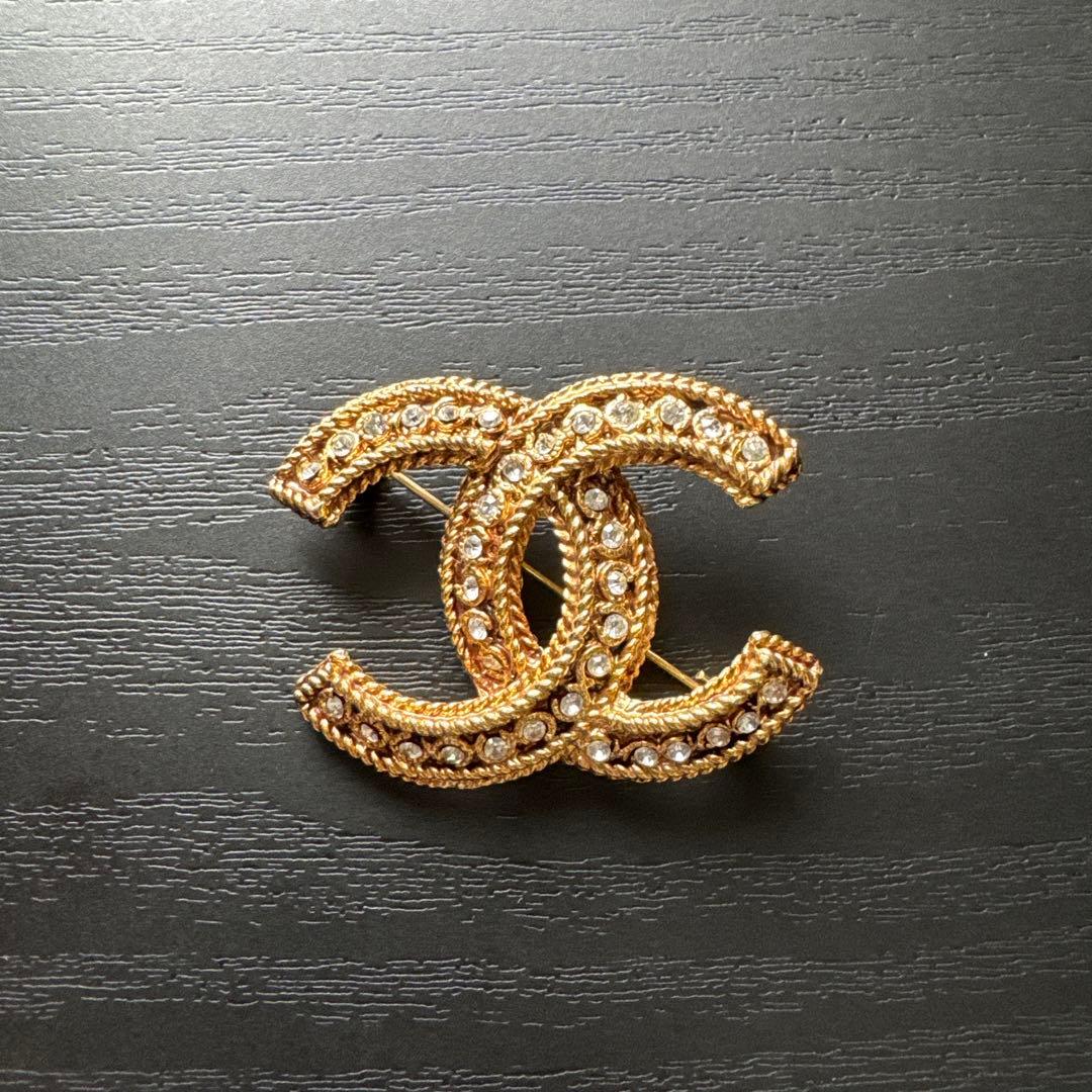 CHANEL ゴールド ブローチ