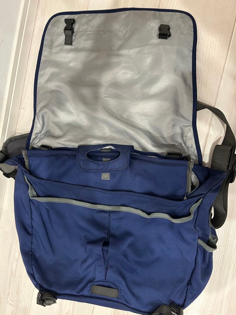 Patagonia メッセンジャーバッグ ネイビー