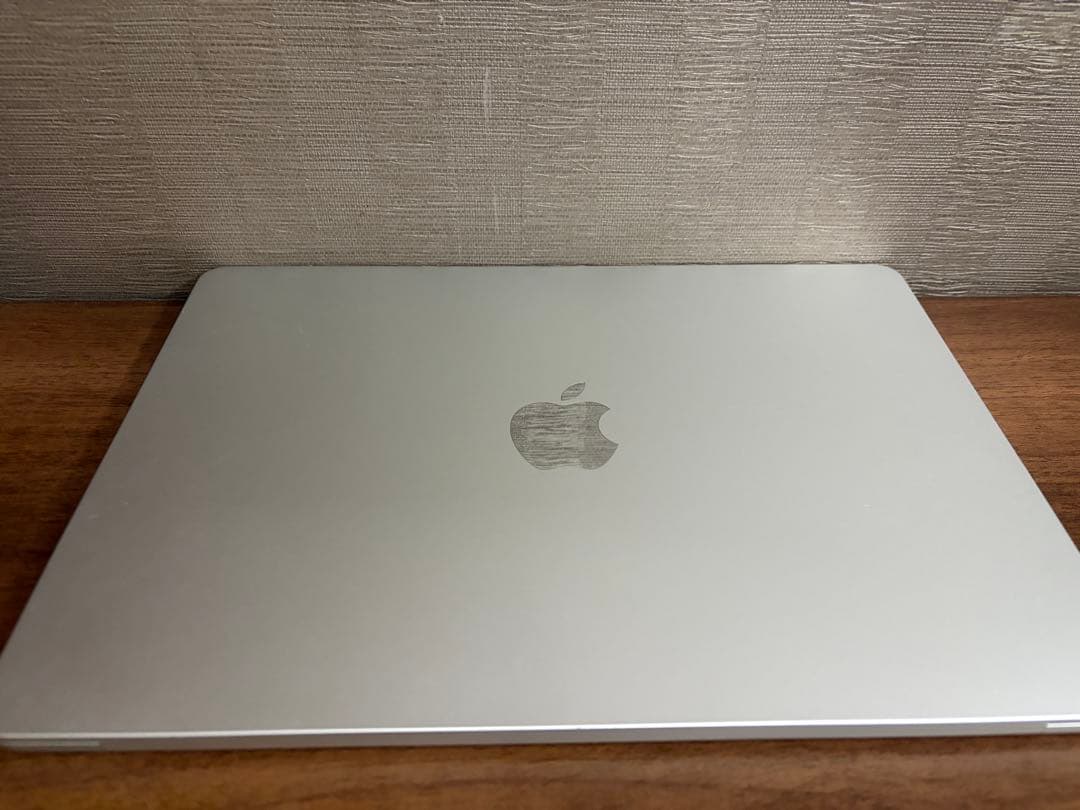 最終お値下げ　Apple MacBook Air M2 シルバーA2681