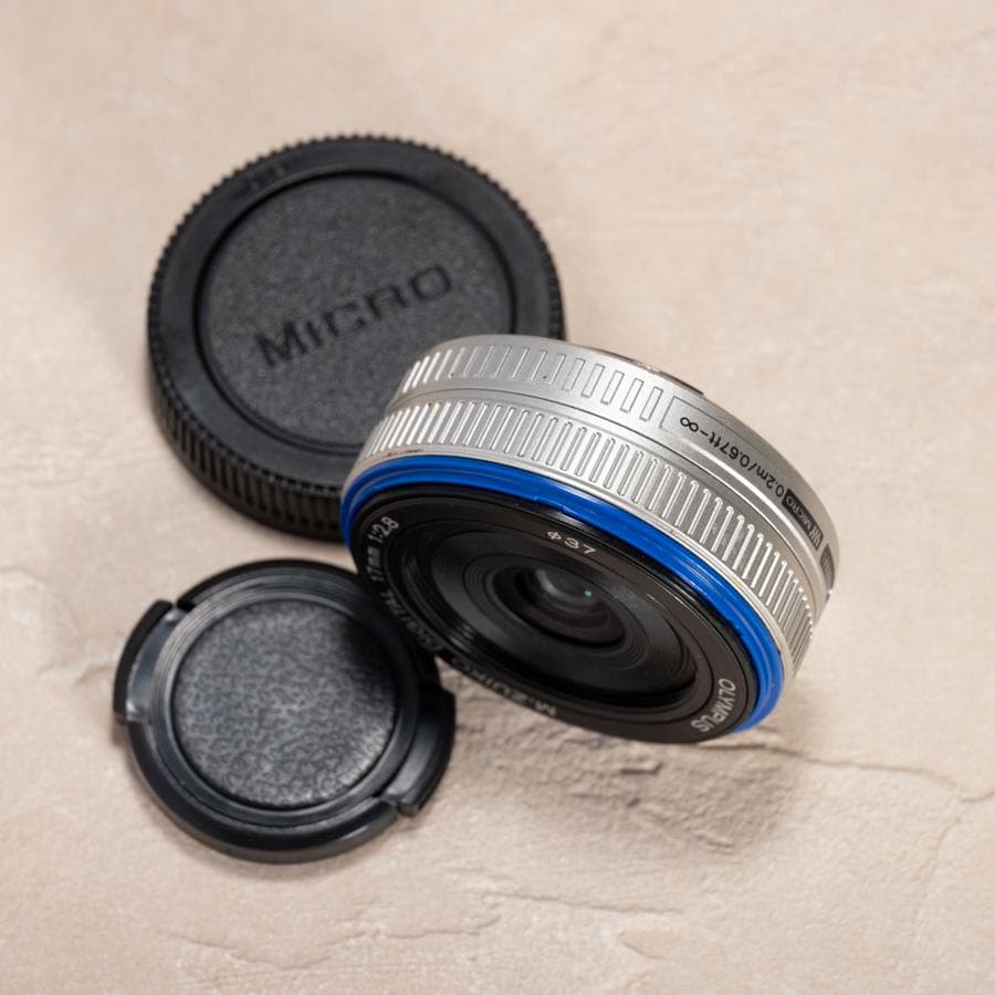 OLYMPUS M.ZUIKO DIGITAL 17mm F2.8 シルバー