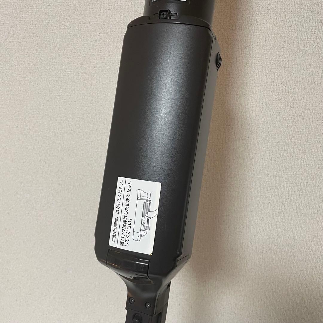 Panasonic　コードレススティック掃除機　MC-PBP101J