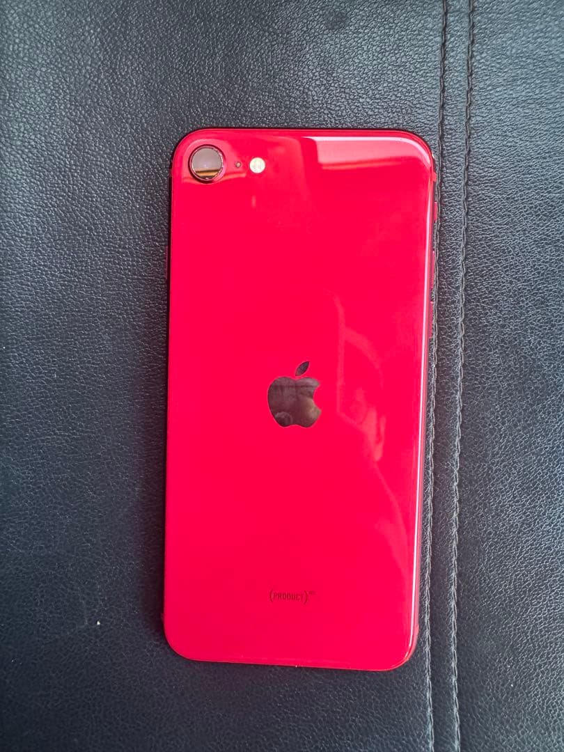 Apple iPhone SE第二世代(赤) 本体
