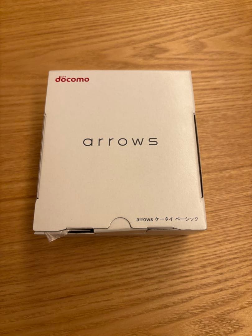 新品未使用 arrows ケータイ ベーシック F-41C ネイビー