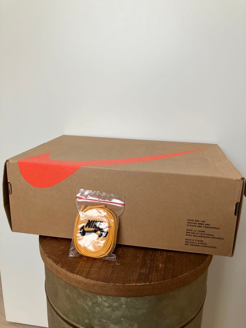 【ギザギザの流星 】NIKE SB ZOOM BLAZER MID