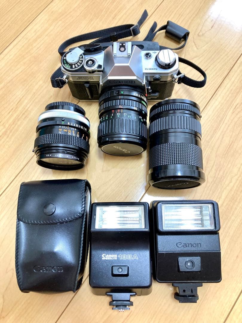 CanonAE-1セット！レンズ3本 ストロボ、レンズフィルター　フィルムカメラ