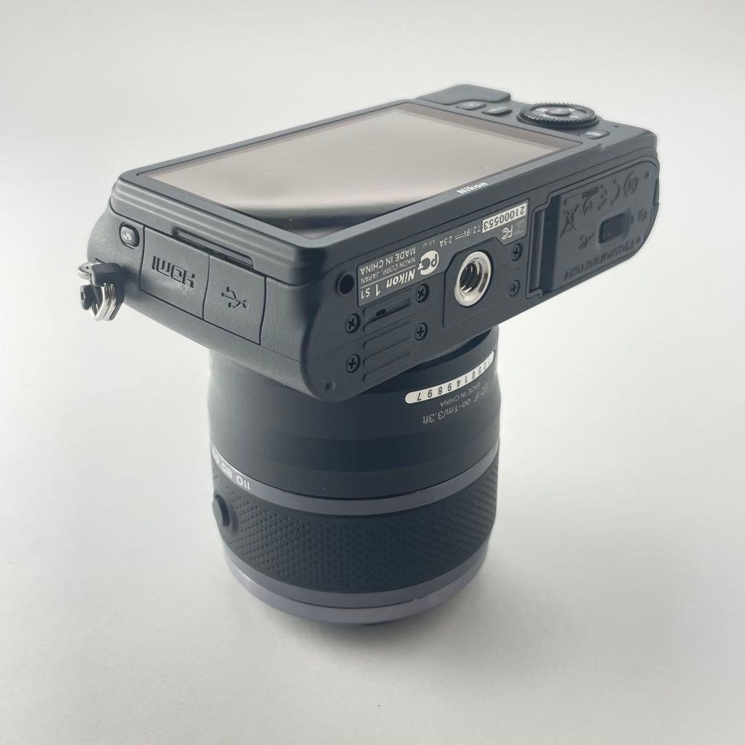 【美品・返品保証】Nikon1 S1ブラック 標準レンズキット