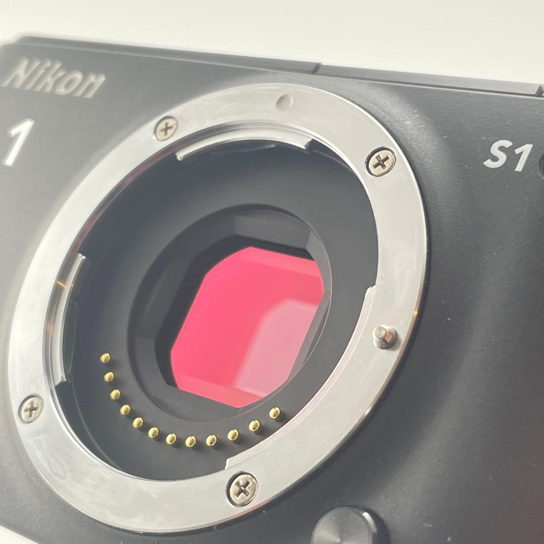 【美品・返品保証】Nikon1 S1ブラック 標準レンズキット
