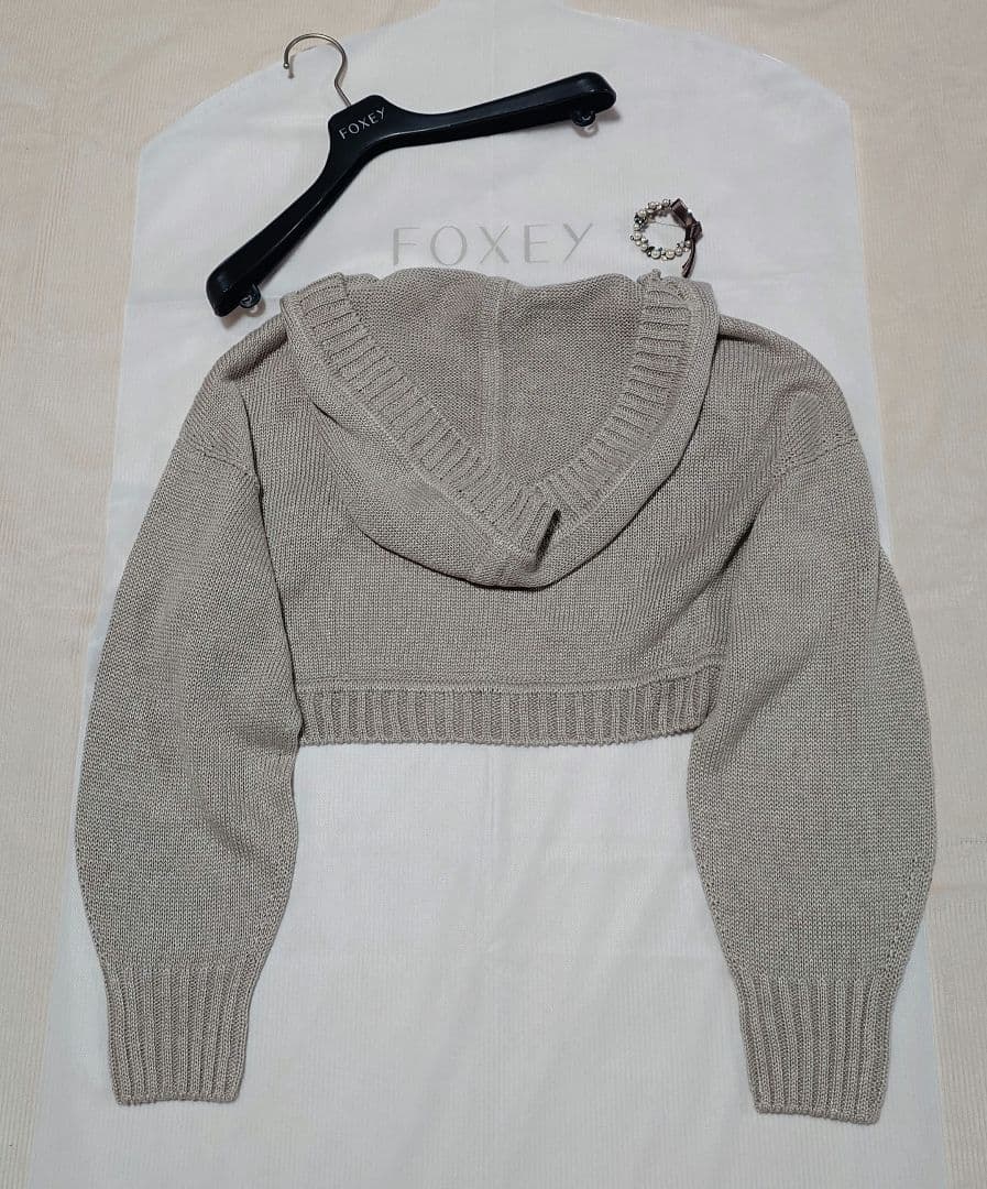 ご予約品です FOXEY BOUTIQUE Cardigan 【Loren】F