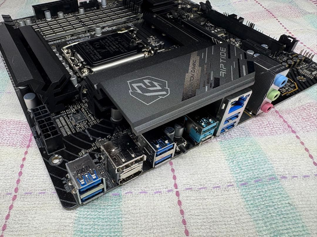 マザーボード ASRock Z690M Phantom Gaming LGA1700
